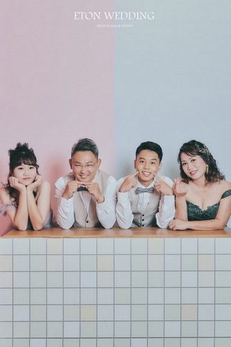 全家福照,全家福拍攝,拍全家福,拍 全家福,全家福拍照,全家福寫真,全家福 攝影,全家福推薦,全家福照片,拍全家福價格,親子寫真,親子 攝影,親子攝影,台北兒童寫真,親子婚紗照,親子婚紗,親子攝影推薦,親子 婚紗 攝影